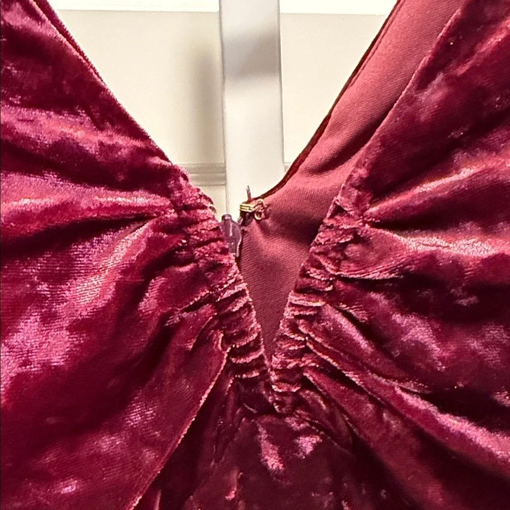 Guess Burgundy Velvet Mini Dress Size 4‎ NWOT Whimsigoth Party Cocktail Glam